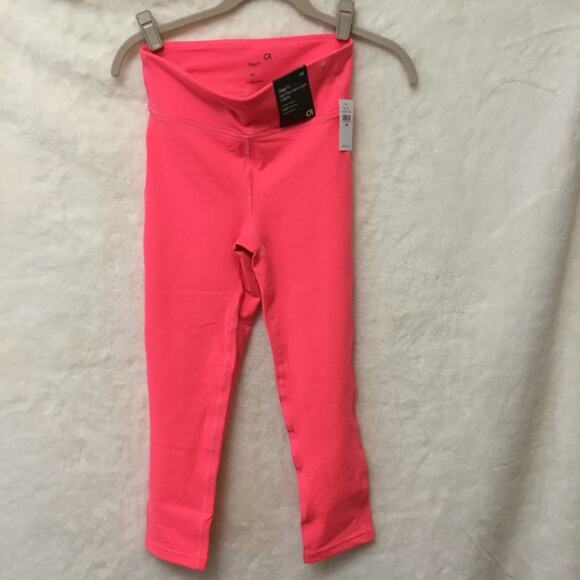 GapFit Bright Neon Pink Compression Capris - Picture 1 of 11